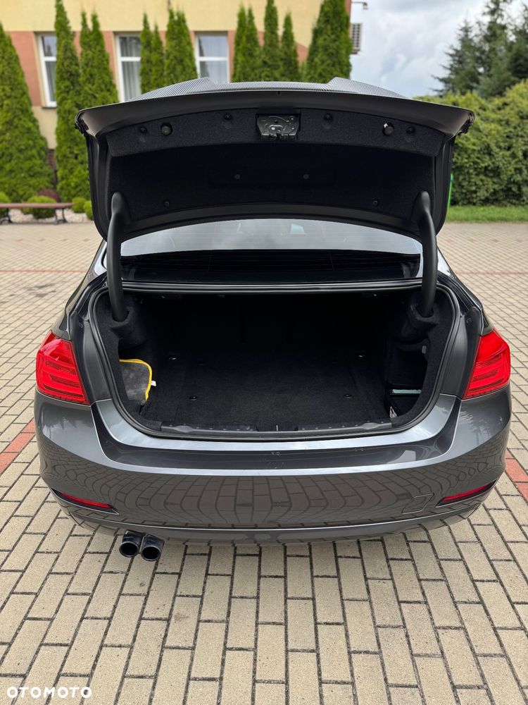 BMW Seria 3 328i - 18
