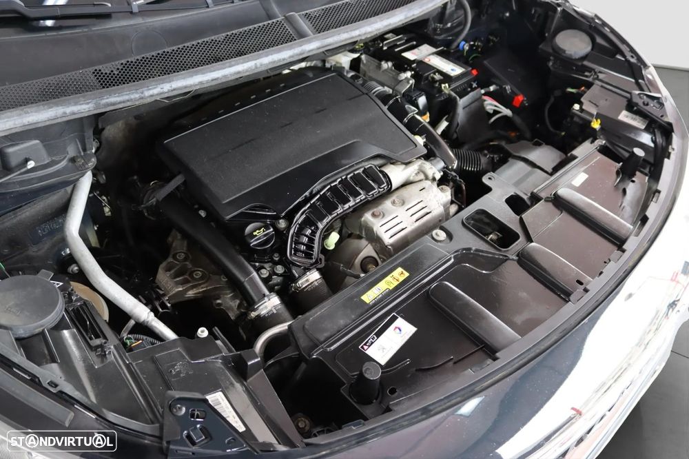 Peugeot 3008 PureTech 130 Stop & Start GPF EAT8 Active Business-Pack - 17