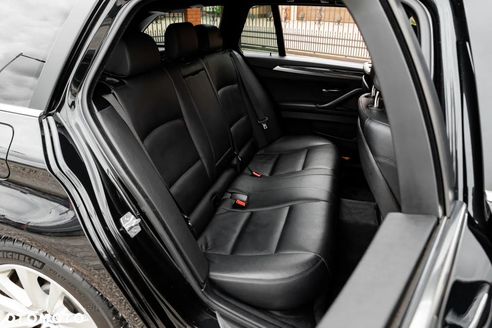 BMW Seria 5 525d xDrive Sport-Aut Modern Line - 22