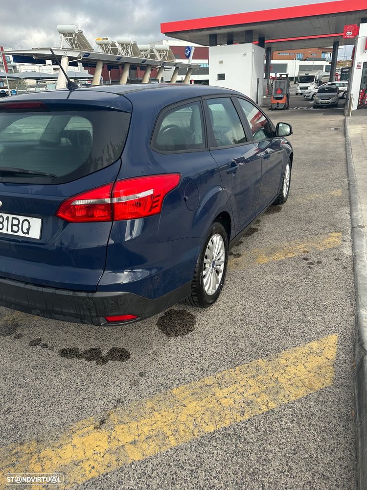 Ford Focus SW 1.5 TDCi Titanium ECOnetic - 4