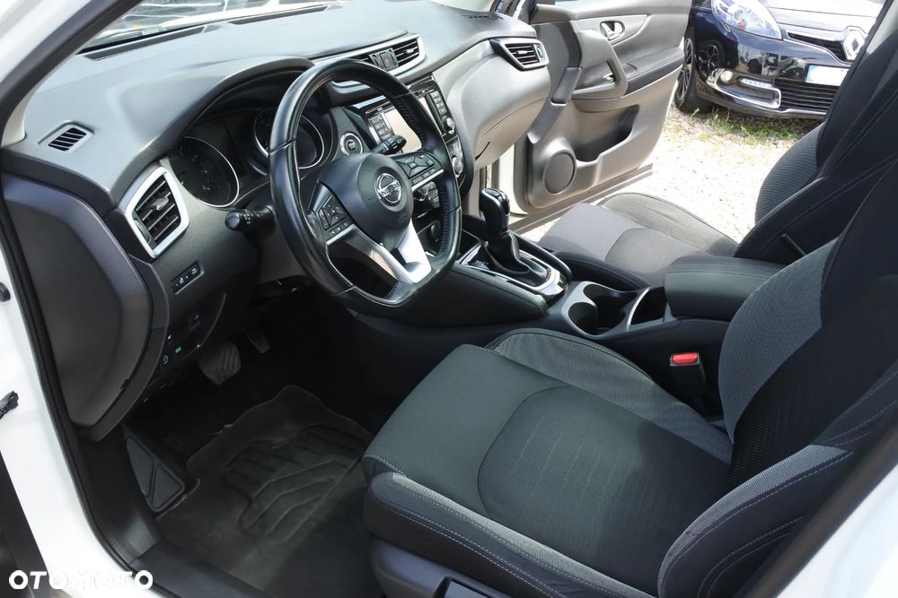 Nissan Qashqai 1.2 DIG-T Xtronic TEKNA - 10
