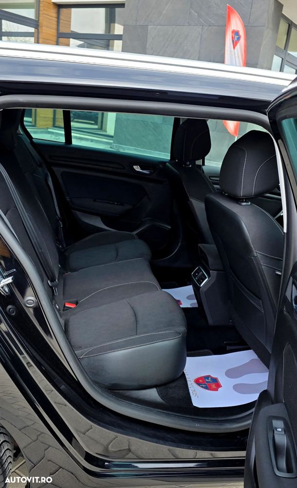 Renault Megane TCe 140 GPF LIMITED - 23