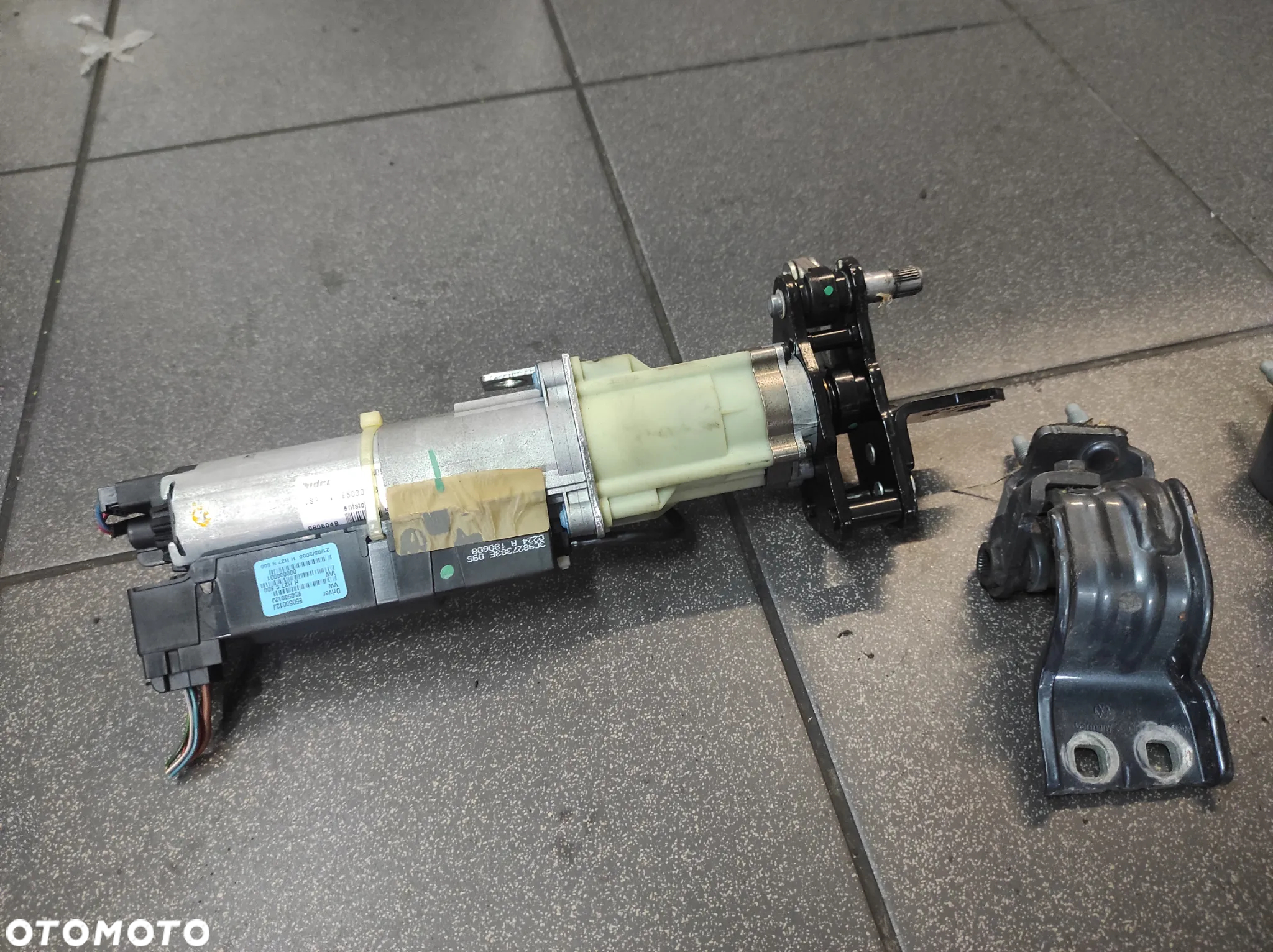 VW PASSAT B6 SIŁOWNIKI OTWIERANIA KLAPY ELEKTRYCZNE 3C9827383E 3C9827384E KOMBI WYSYŁKA !!!! - 3