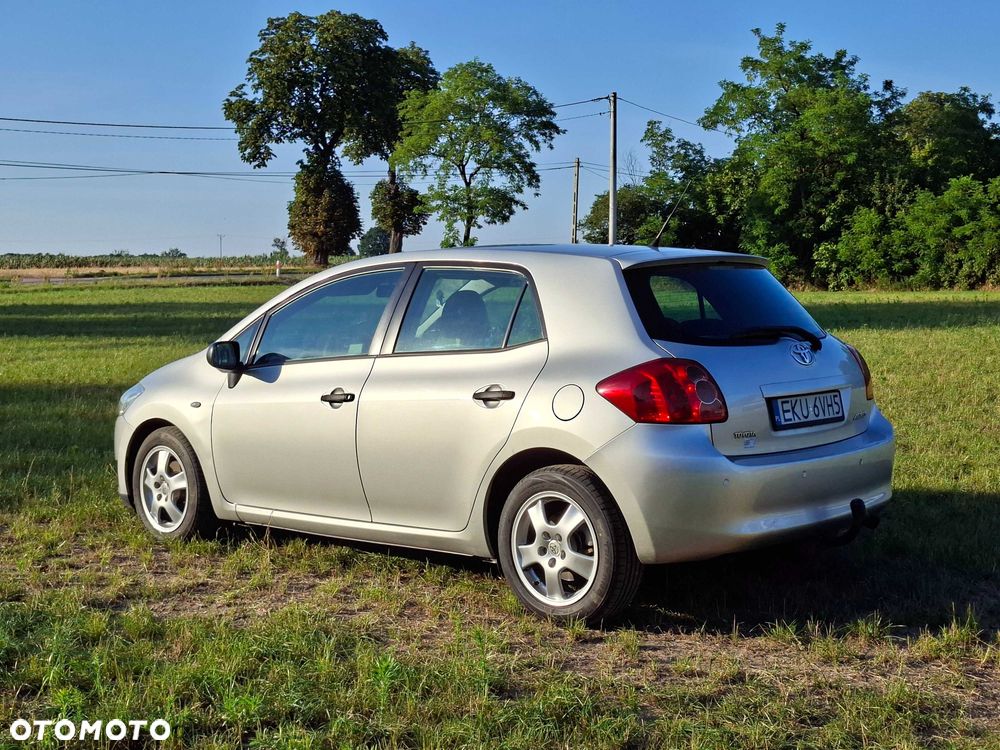 Toyota Auris - 2