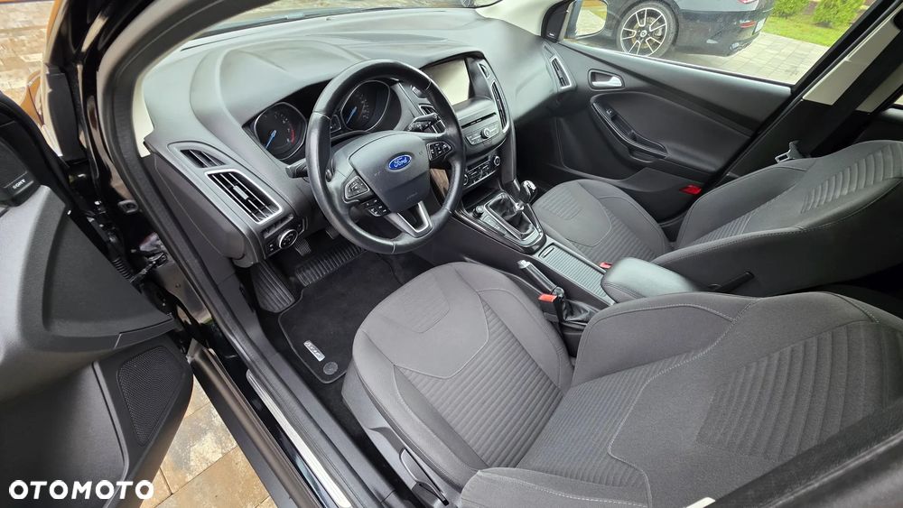 Ford Focus 1.5 EcoBoost STart-Stopp-System TITANIUM - 18
