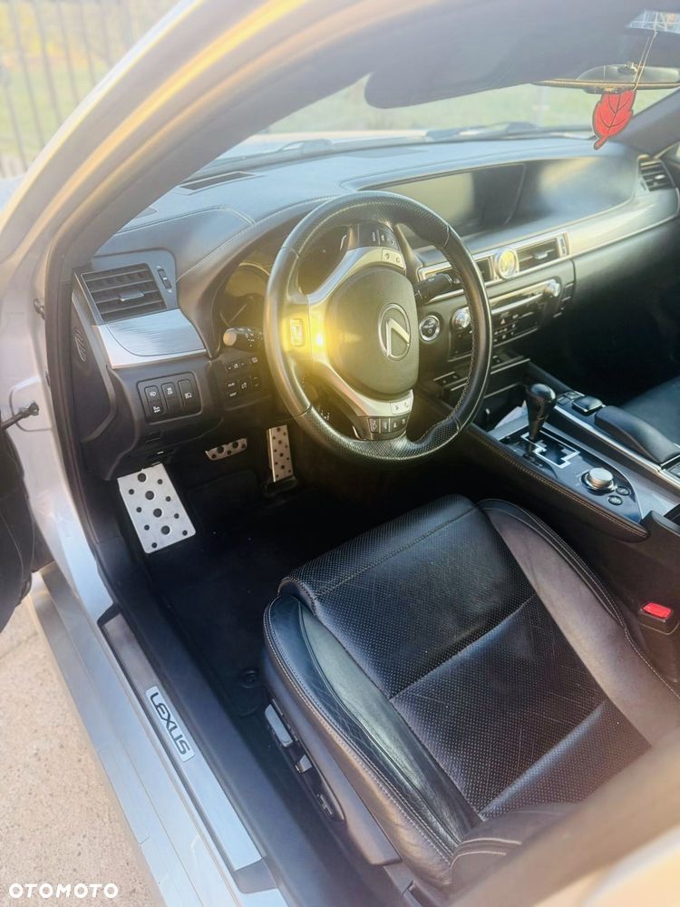 Lexus GS 450h - 16