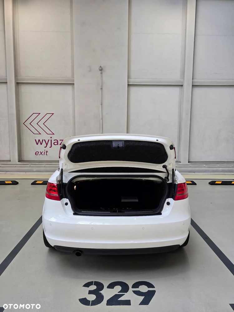Audi A3 Cabrio 2.0 TDI DPF S tronic S Line Sportpaket (plus) - 12