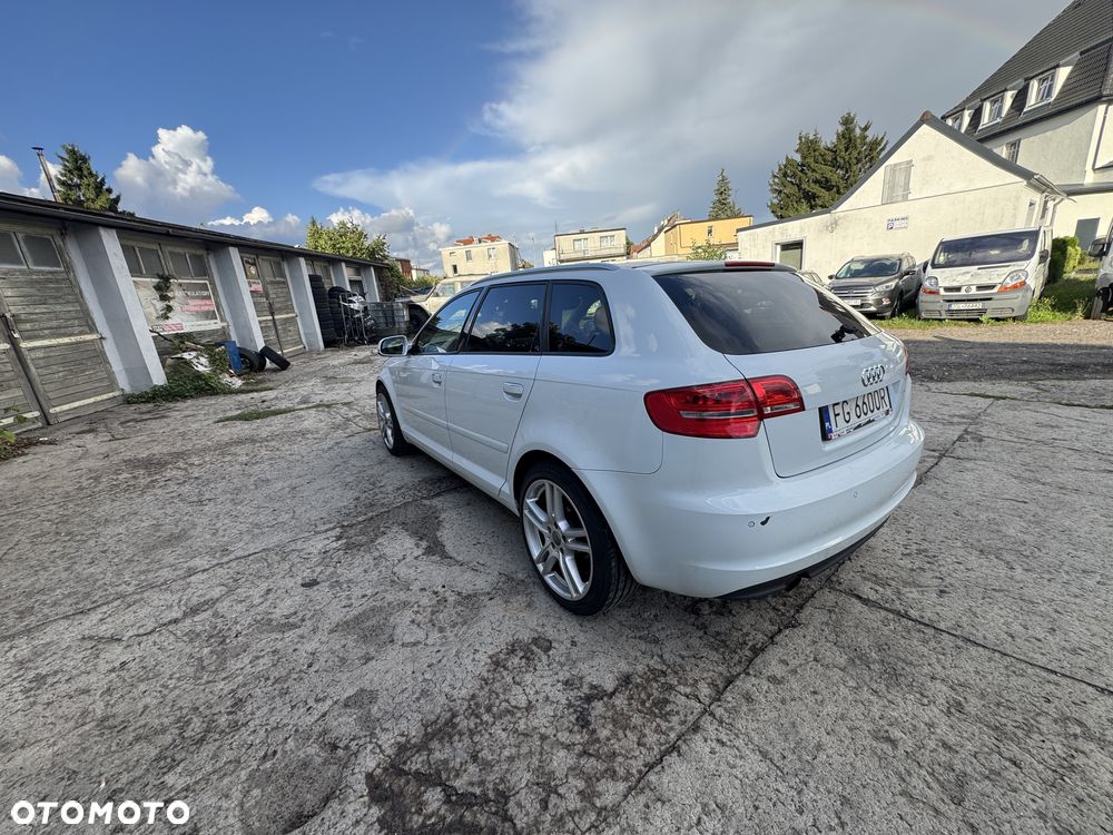 Audi A3 Sportback - 3