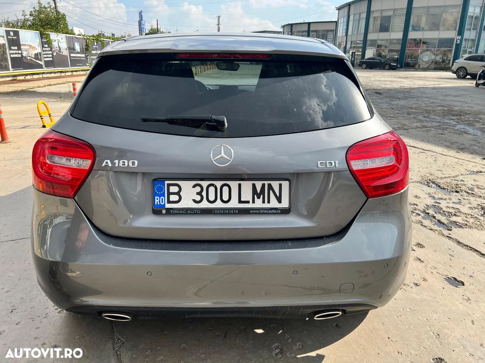 Mercedes-Benz A - 16