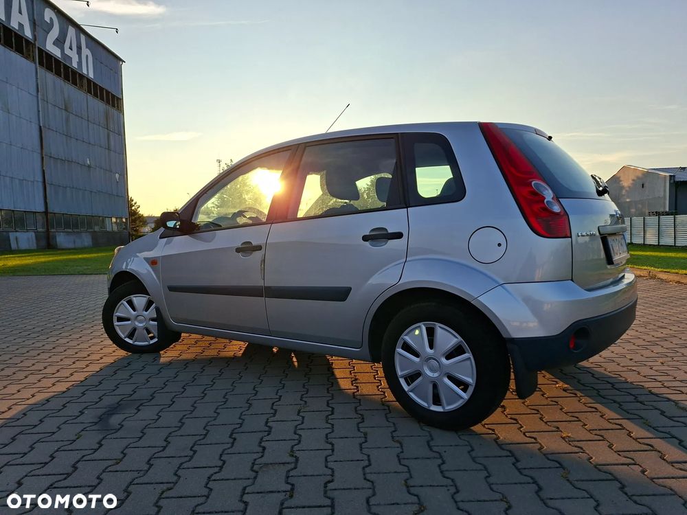 Ford Fiesta 1.3 - 10