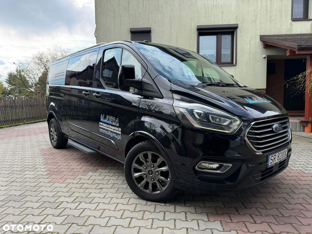 Ford Tourneo Custom - 1