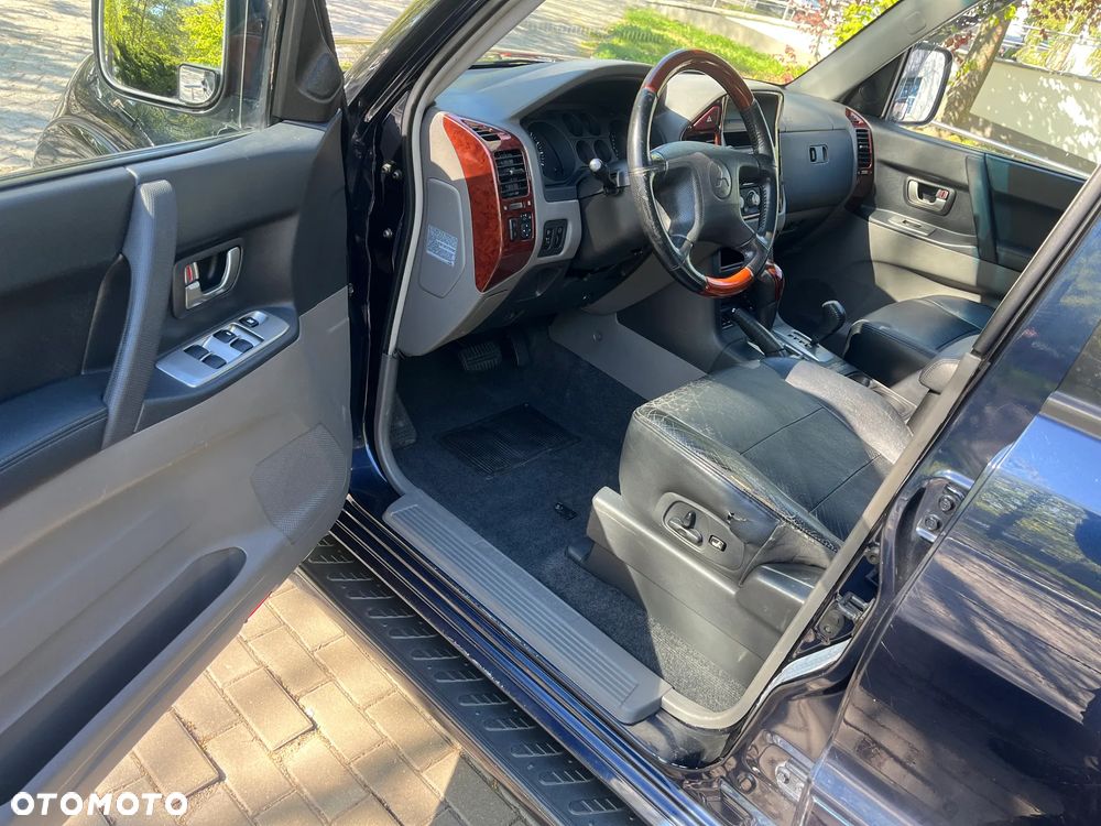 Mitsubishi Pajero 3.2 DID 7os - 17