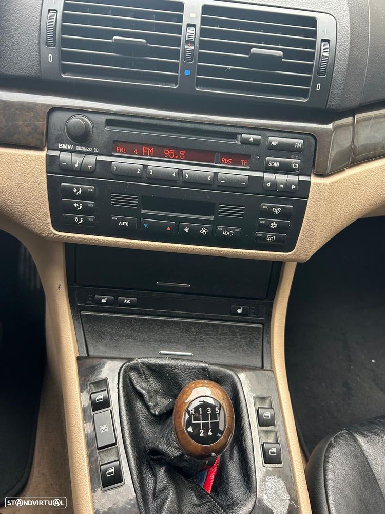 BMW 320 d Touring - 8