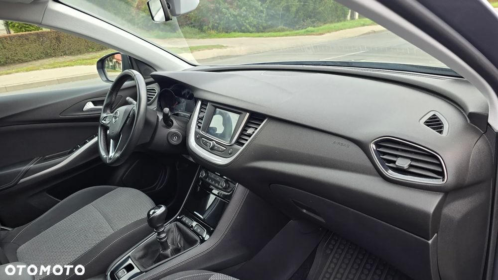Opel Grandland X 1.2 T Enjoy S&S - 10
