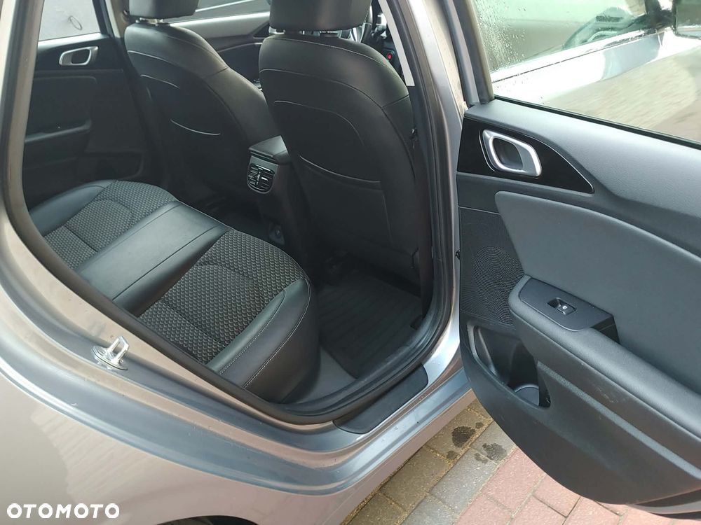 Kia Ceed - 15