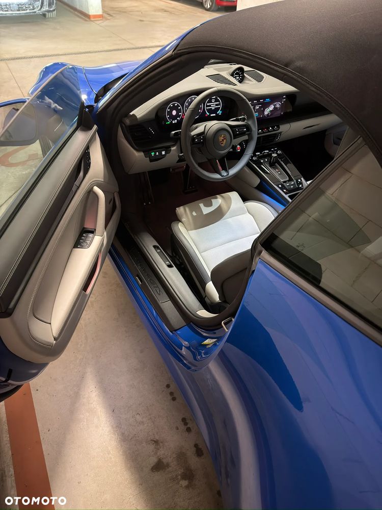 Porsche 911 Carrera T-Hybrid 4 GTS - 9