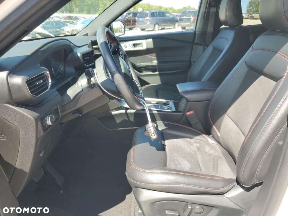 Ford Explorer - 8