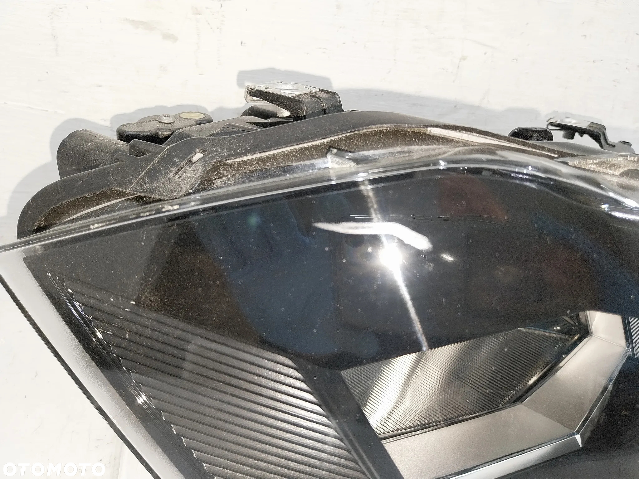 LAMPA PRAWA przód  Polo 17- 2G1941006 EUROPA CAŁA - 2