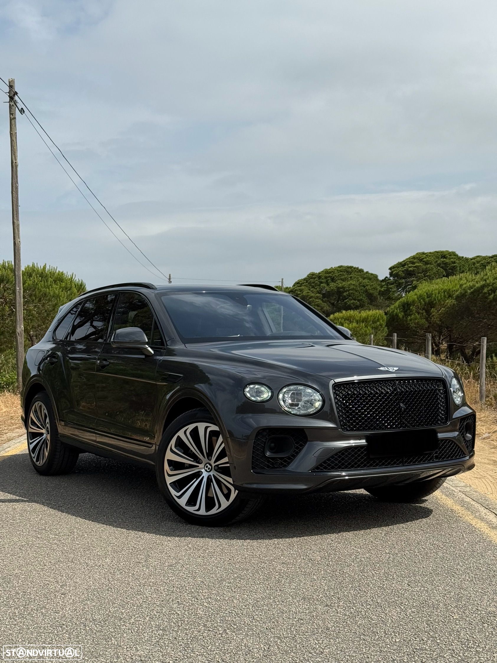 Bentley Bentayga EWB V8 - 1
