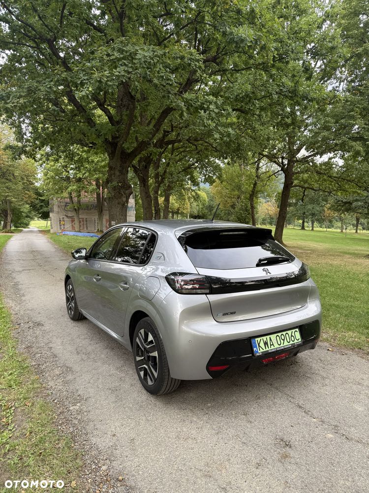 Peugeot 208 - 4