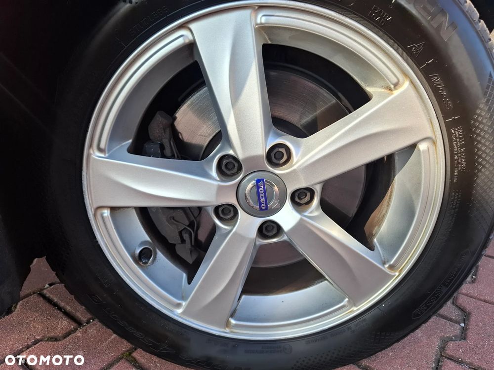 Volvo V40 - 23
