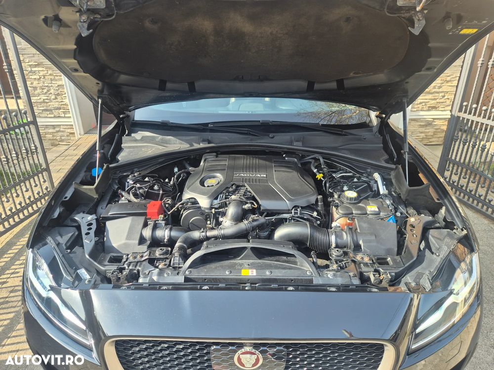 Jaguar F-Pace 30d AWD R-Sport - 6