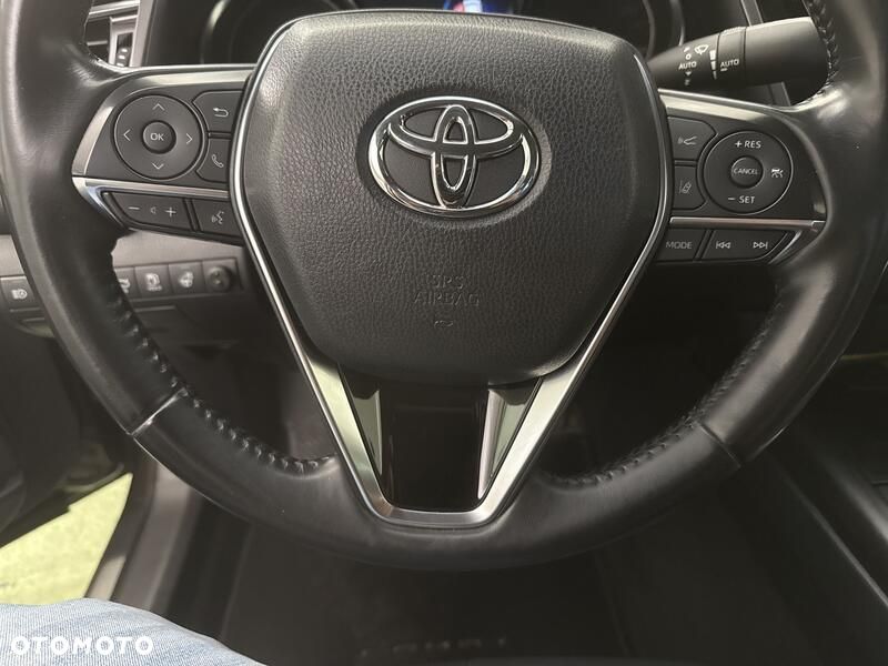 Toyota Camry 2.5 Hybrid Executive CVT - 13