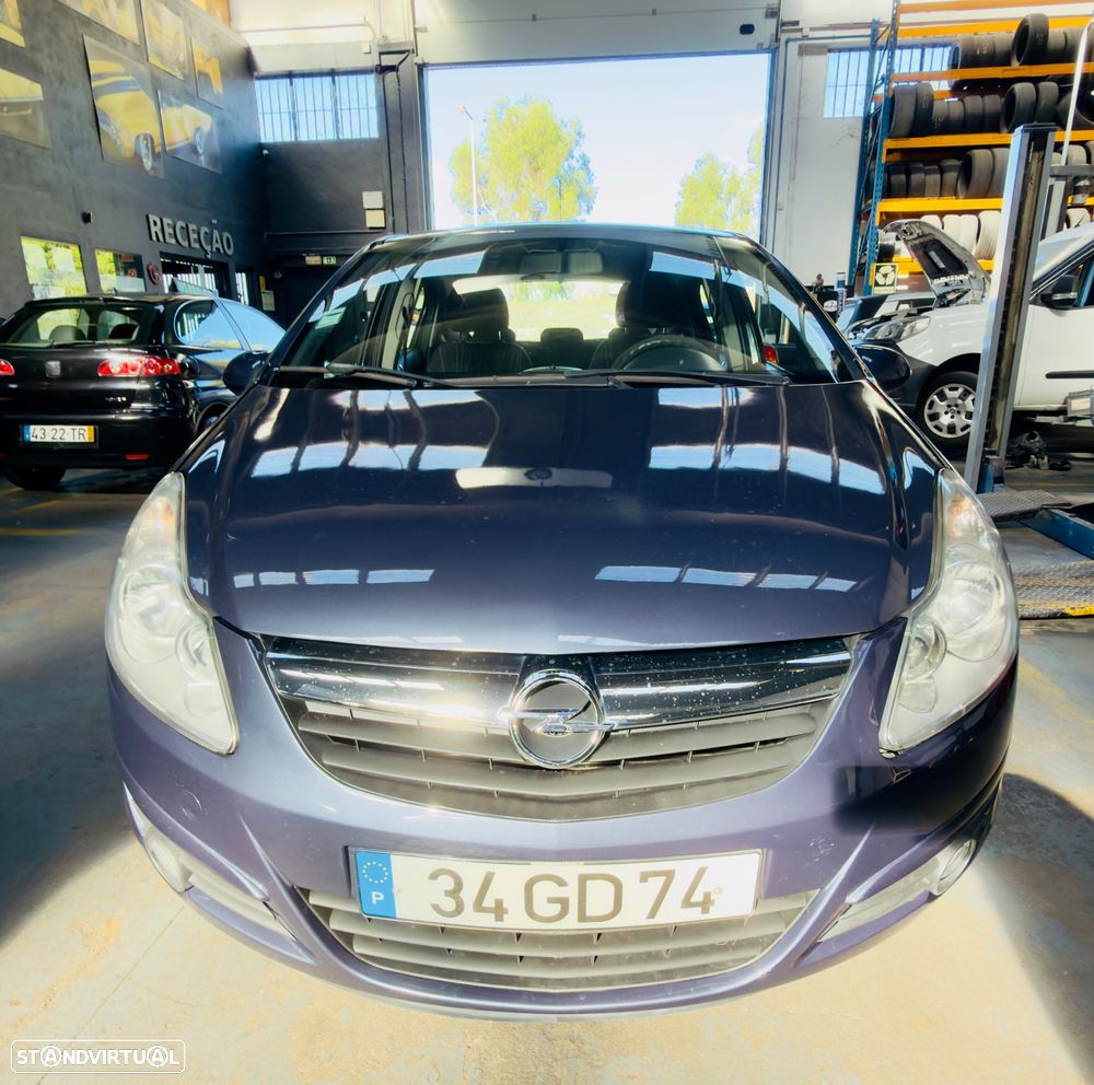 Opel Corsa 1.2 Cosmo - 4