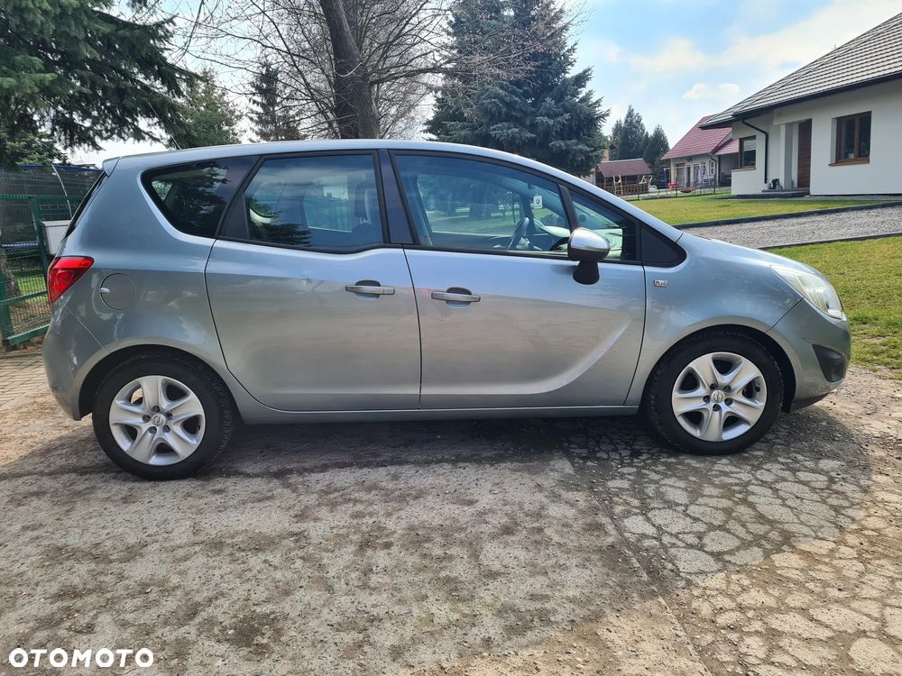 Opel Meriva - 11