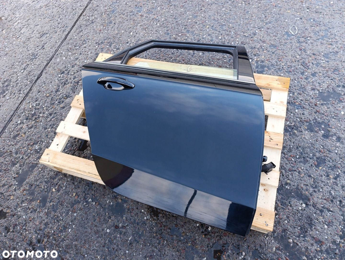 AUDI A4 B8 LIFT KOMBI TYLNE PRAWE DRZW LY9T - 2