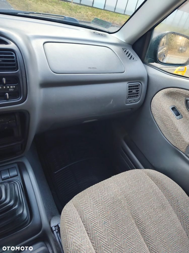 Suzuki Grand Vitara - 13