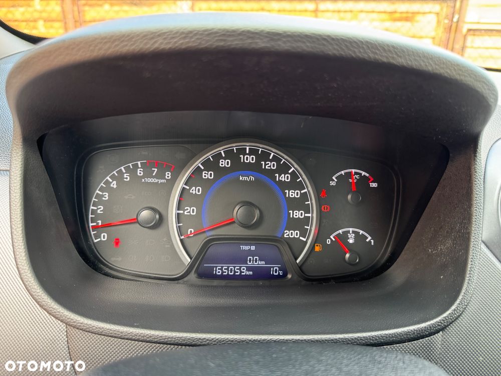 Hyundai i10 1.0 - 19