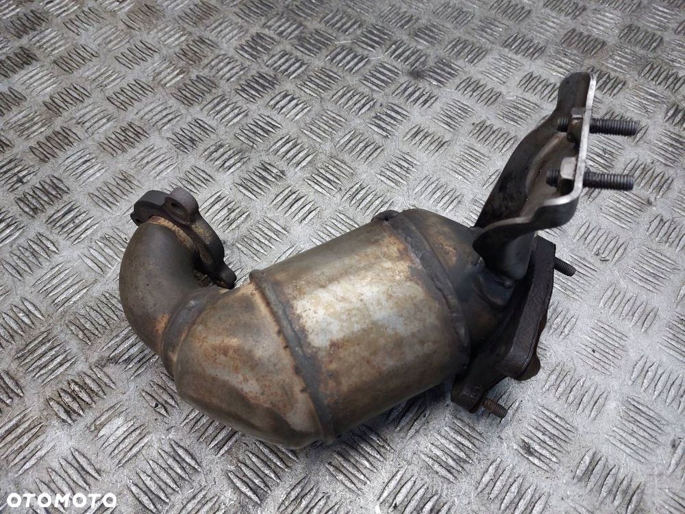 KATALIZATOR PUSTY VOLVO V40 I LIFT - 1