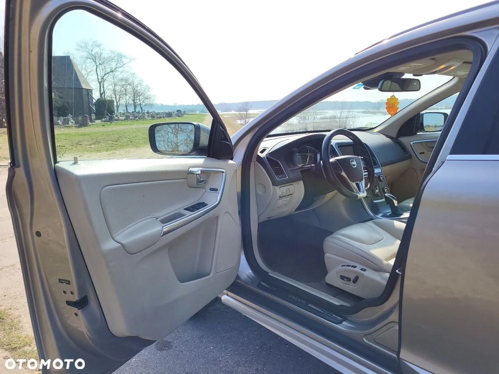 Volvo XC 60 - 6