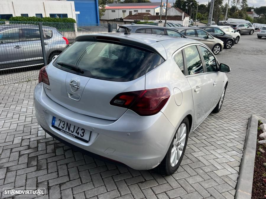 Opel Astra 1.7 CDTi Cosmo Start/Stop - 2