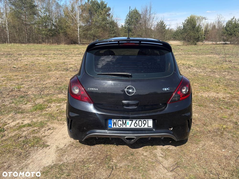 Opel Corsa 1.6 Turbo OPC - 11
