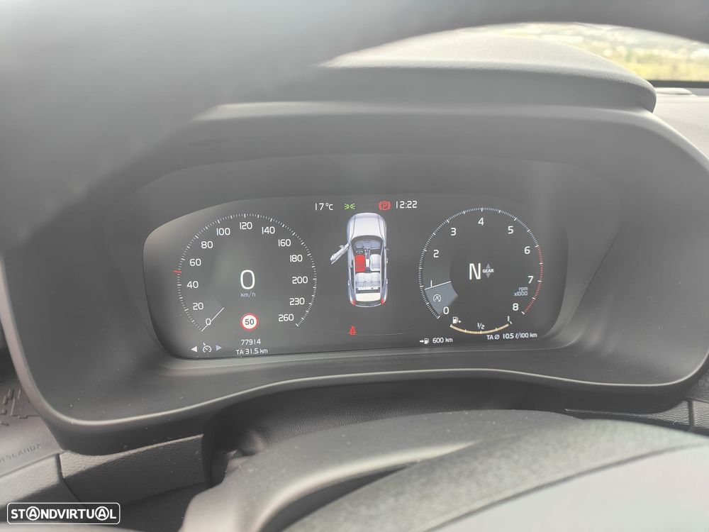 Volvo XC 40 1.5 T3 Tech Edition - 21