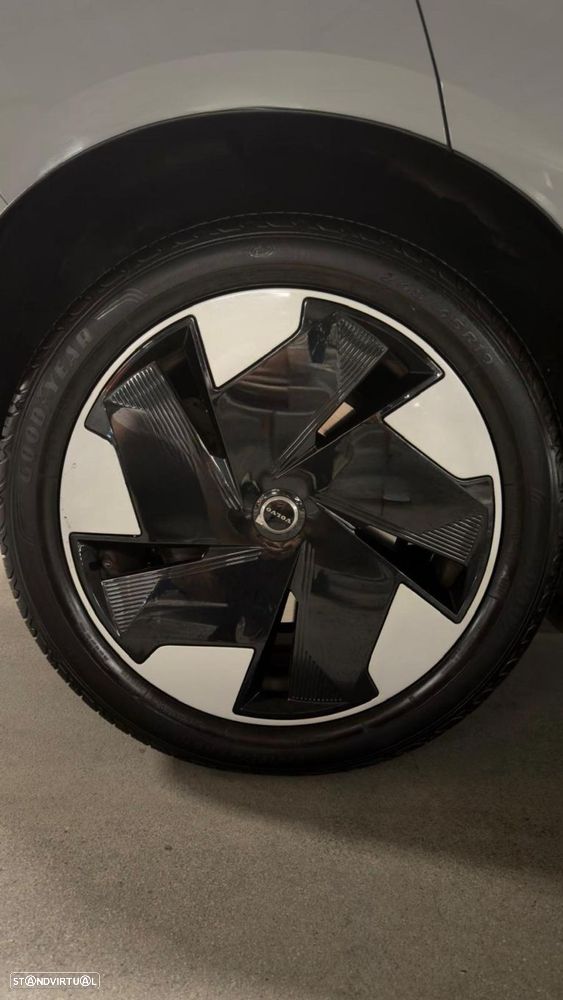 Volvo EX30 69 kWh Single Motor Extended Range Plus - 14