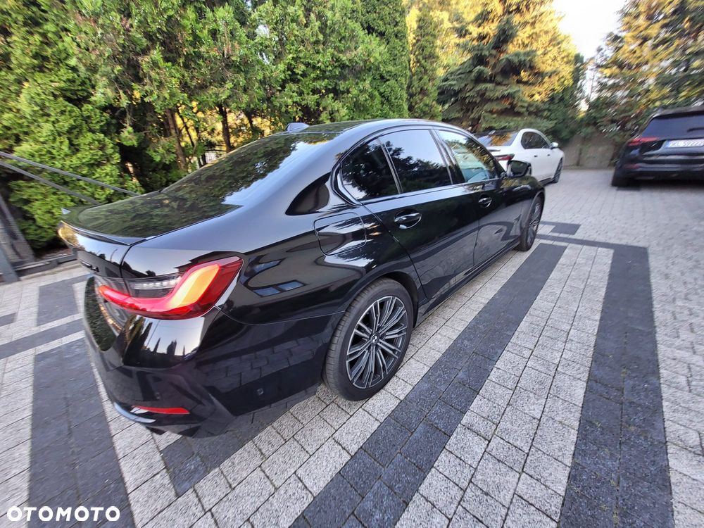 BMW Seria 3 320d mHEV - 8