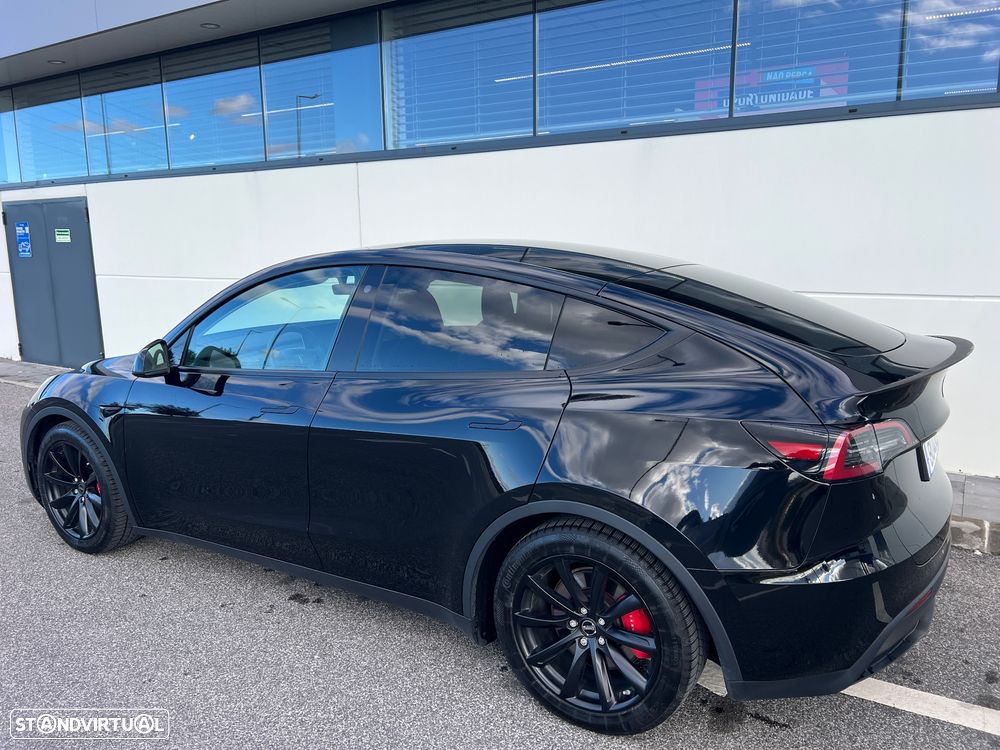 Tesla Model Y Performance Dual Motor AWD - 1