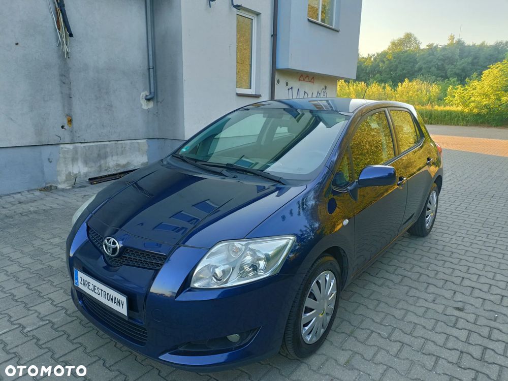 Toyota Auris 1.4 VVT-i - 2