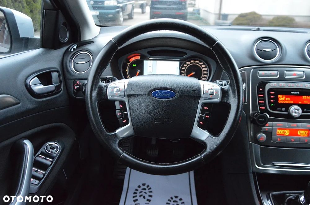 Ford Mondeo 2.0 TDCi Titanium S - 12