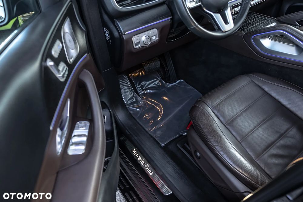 Mercedes-Benz GLE - 38