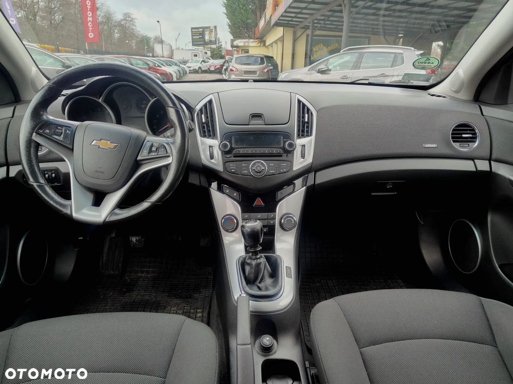 Chevrolet Cruze 1.6 LT - 13
