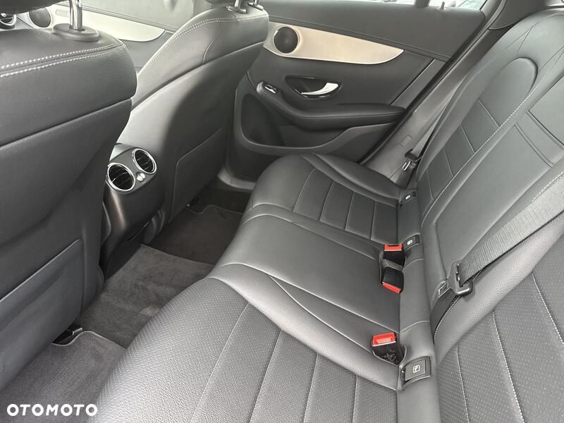 Mercedes-Benz GLC - 22