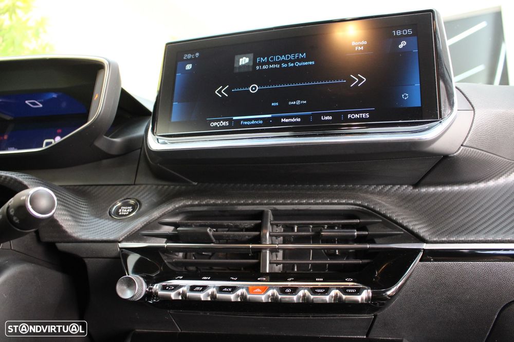 Peugeot 208 1.2 PureTech Allure Pack - 31