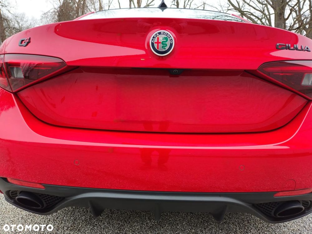 Alfa Romeo Giulia 2.0 Turbo 16V AT8-Q4 Ti - 10