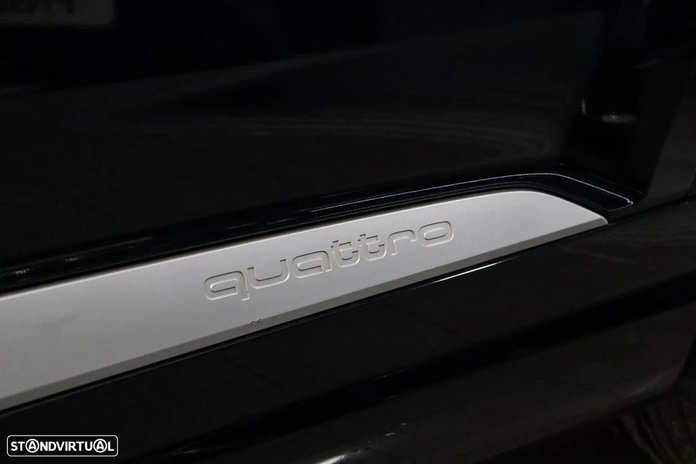 Audi Q7 3.0 TDI quattro S-line Tiptronic 7L - 36
