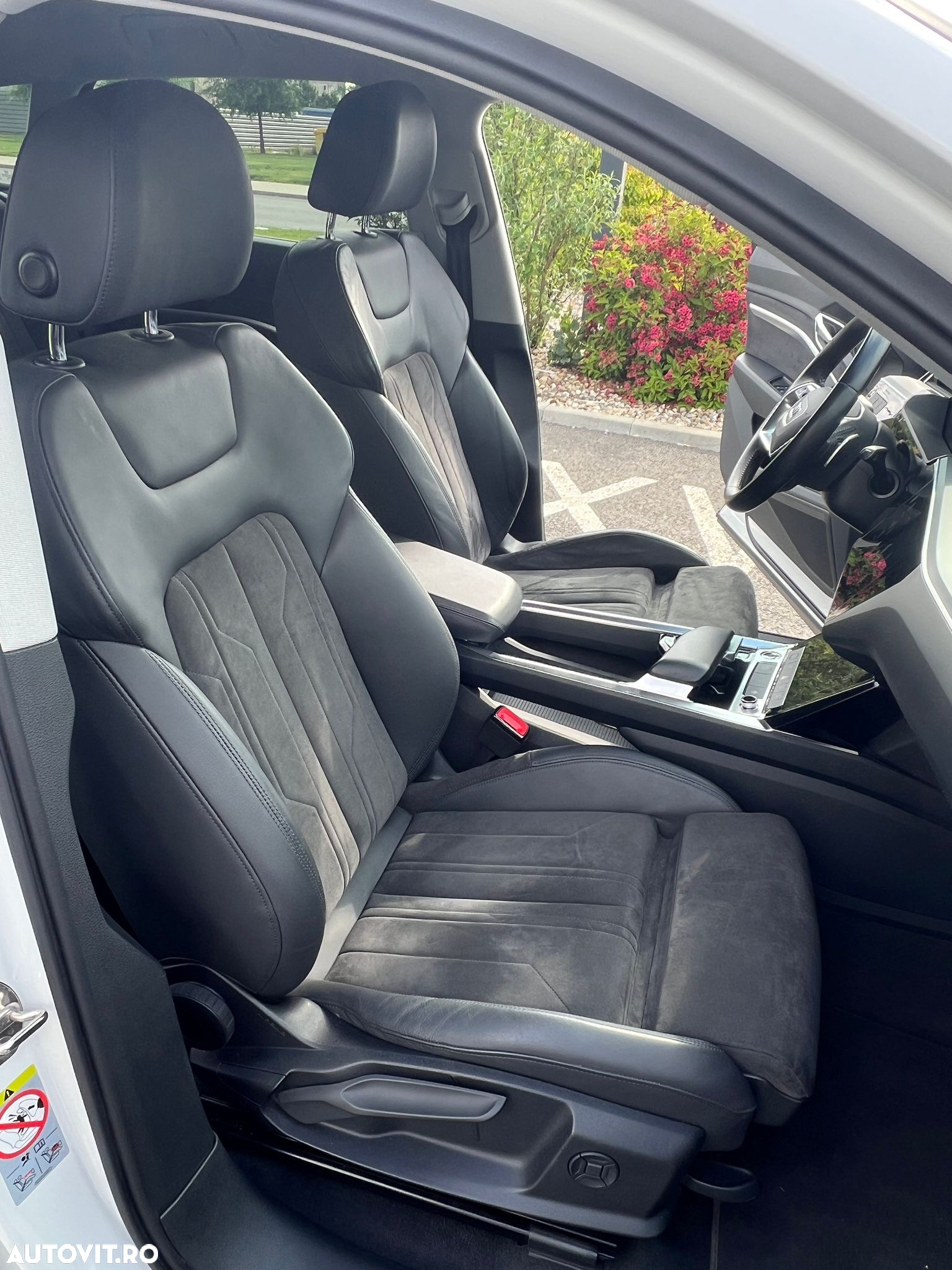 Audi e-tron quattro S - 14