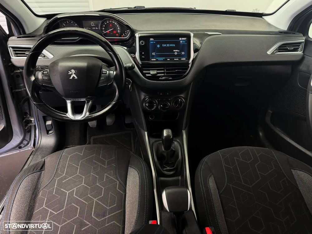 Peugeot 2008 1.2 PureTech Style - 13